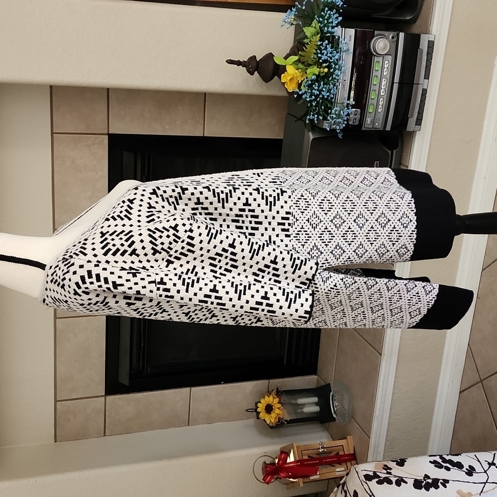 Sweater - Picture 4 of 5